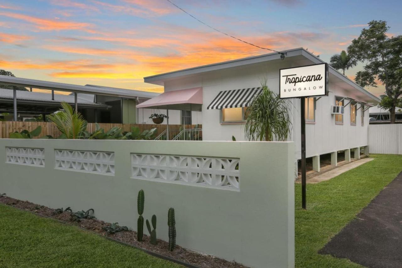 Tropicana Bungalow - Retro Getaway Cairns Esterno foto